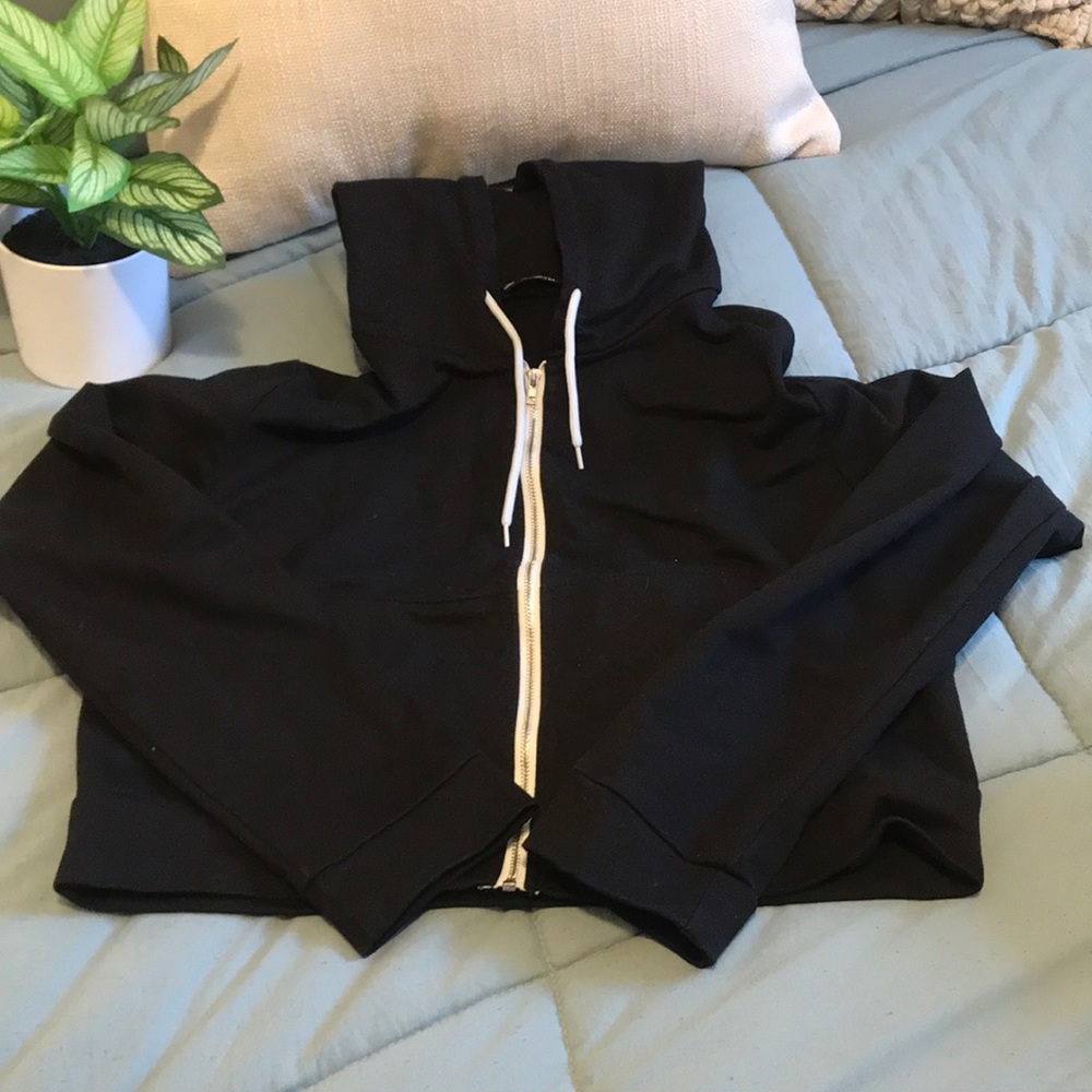 Cropped black jacket